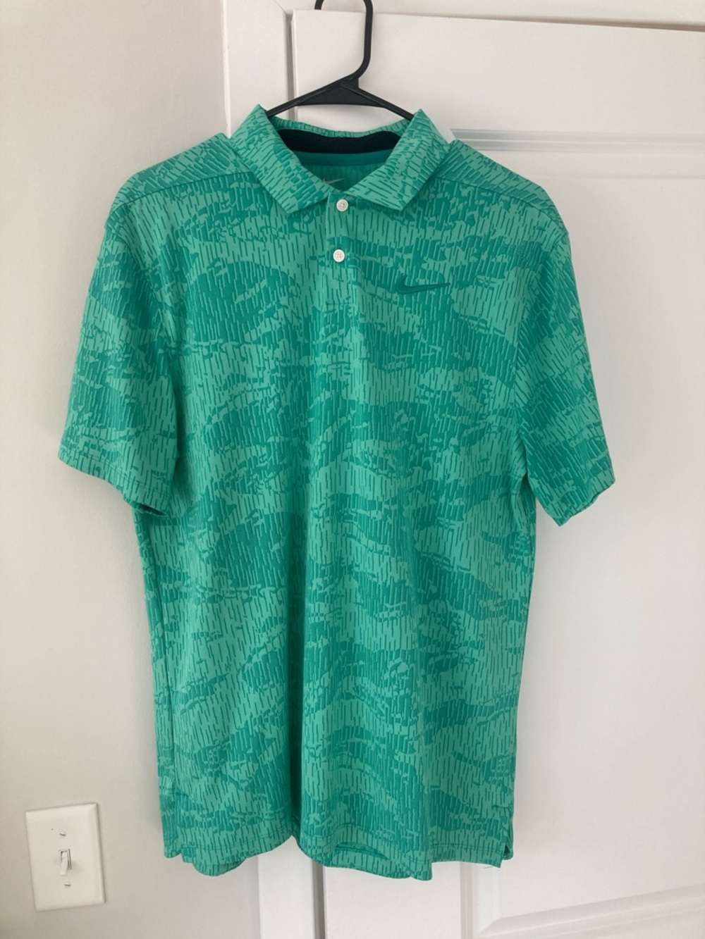 Nike Men’s Teal Patterned Golf Polo